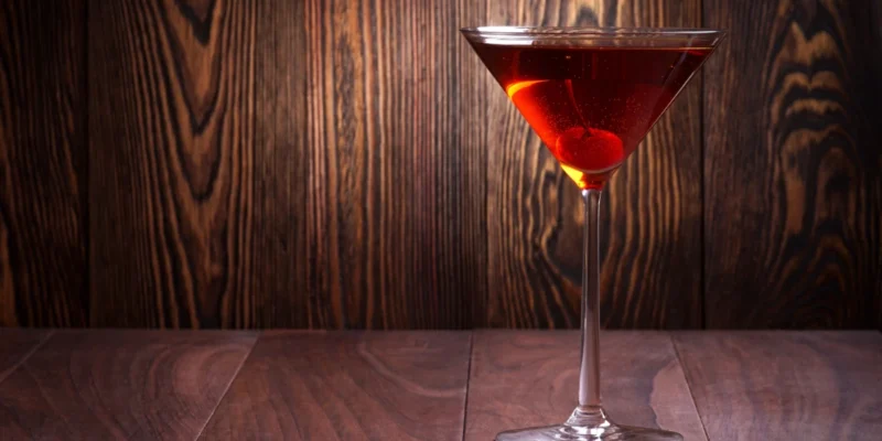 a photo of a manhattan cocktail