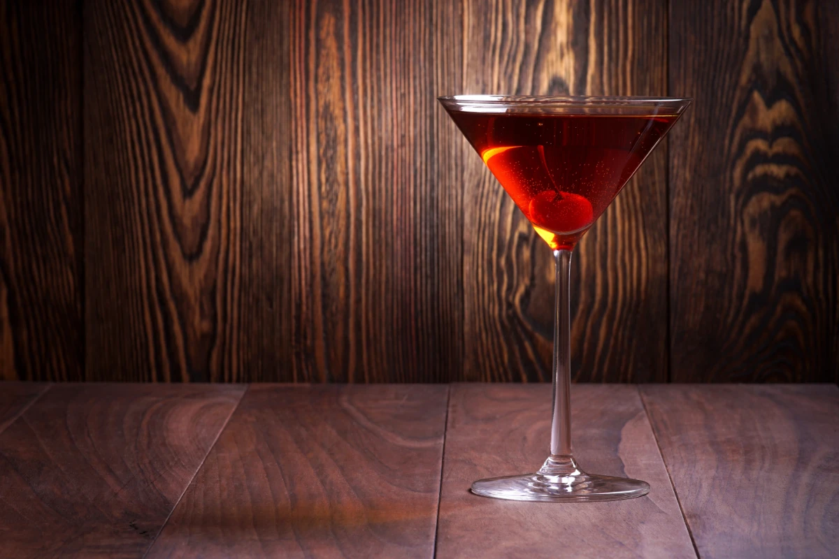 a photo of a manhattan cocktail